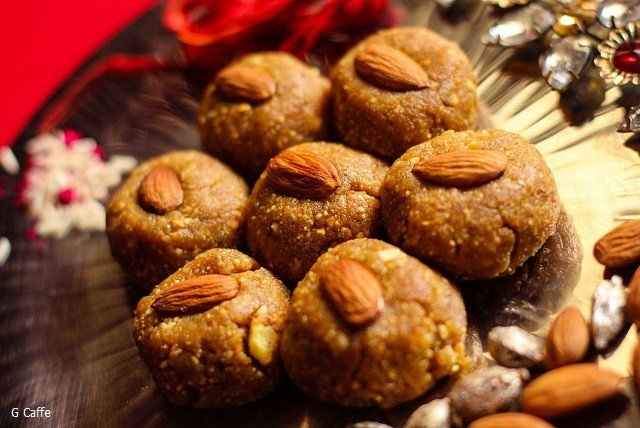 Chane Ke Laddu Recipe